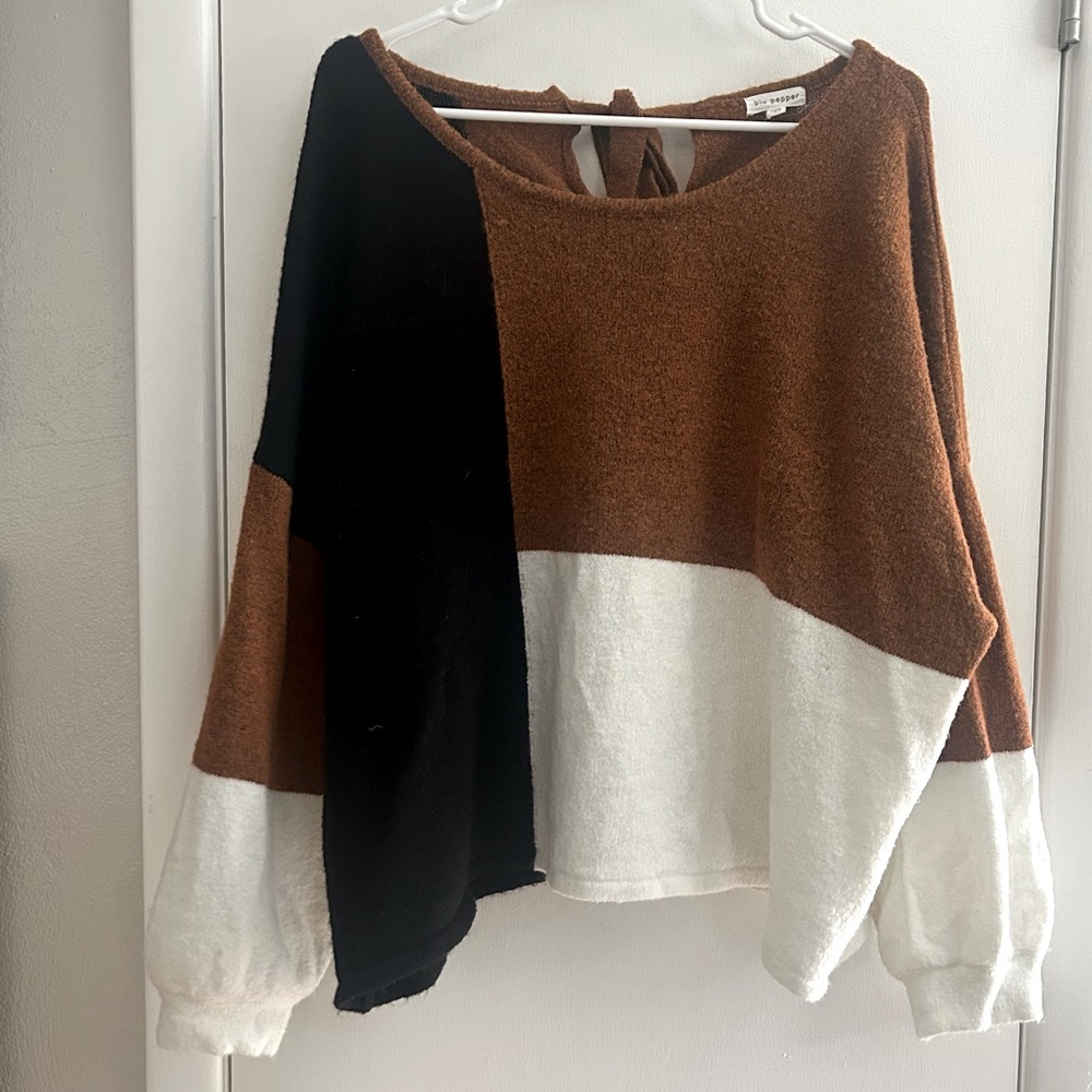 Blu Pepper Top